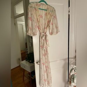 Miss Dior vintage silky floral robe